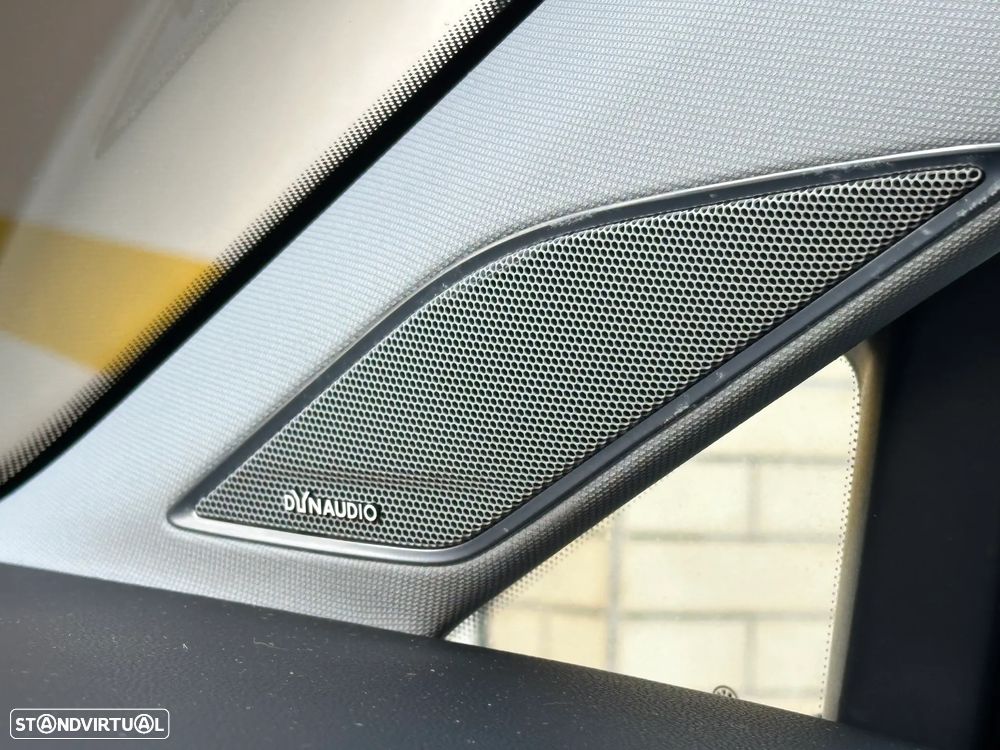 VW Golf 1.6 TDi R-Line - 16