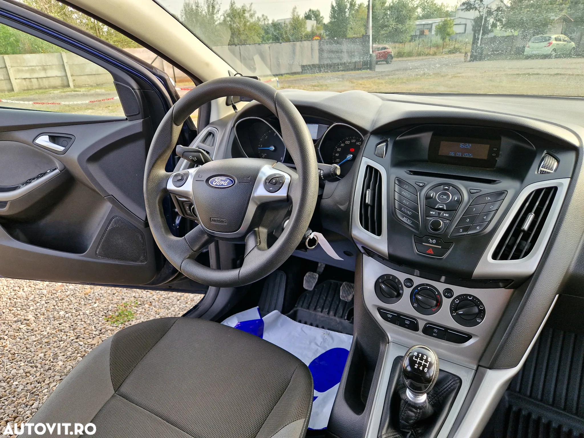 Ford Focus 1.6 TDCi DPF SYNC Edition - 6
