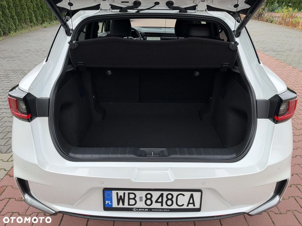 Lexus LBX 1.5 Hybrid Emotion - 16