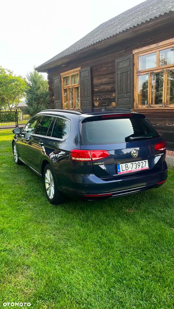 Volkswagen Passat - 4