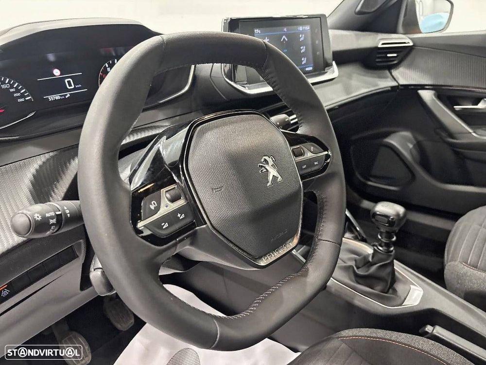 Peugeot 2008 1.2 PureTech Active Pack - 12