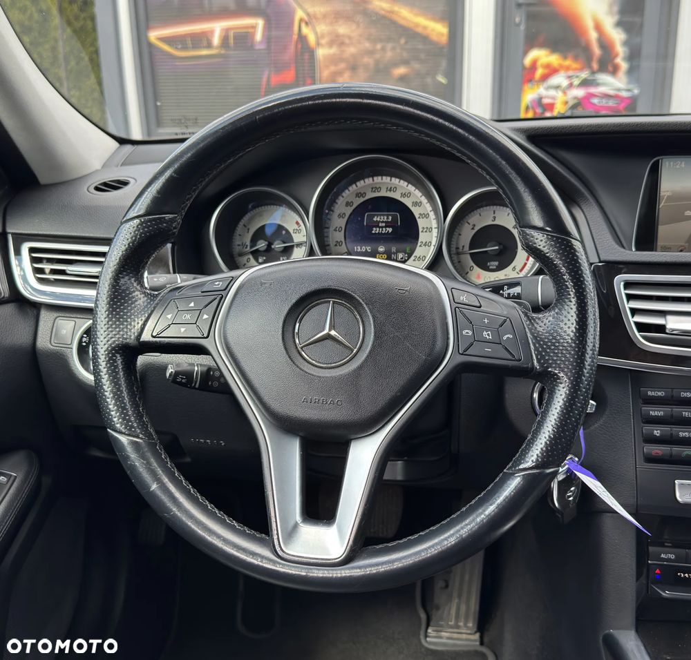 Mercedes-Benz Klasa E 250 BlueTEC 4Matic 7G-TRONIC Avantgarde - 25