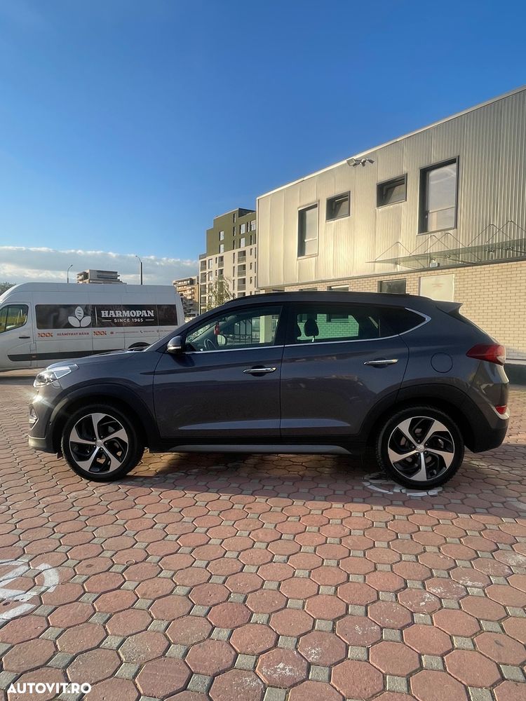Hyundai Tucson 2.0 CRDI 4WD Automatik Premium - 18