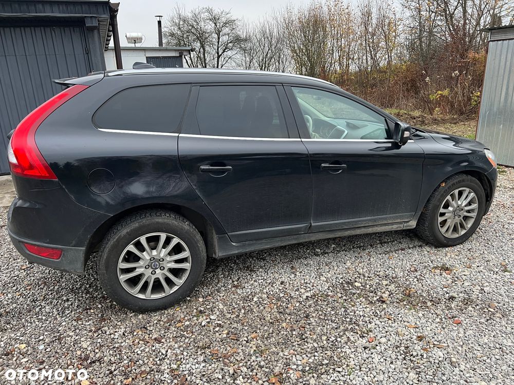 Volvo XC 60 T6 AWD Momentum - 6