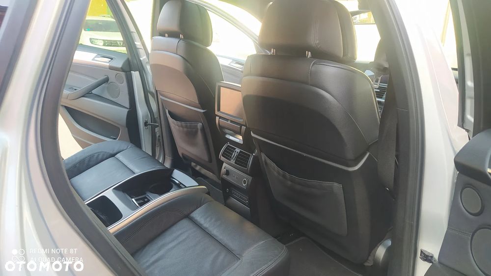 BMW X6 xDrive40d - 27