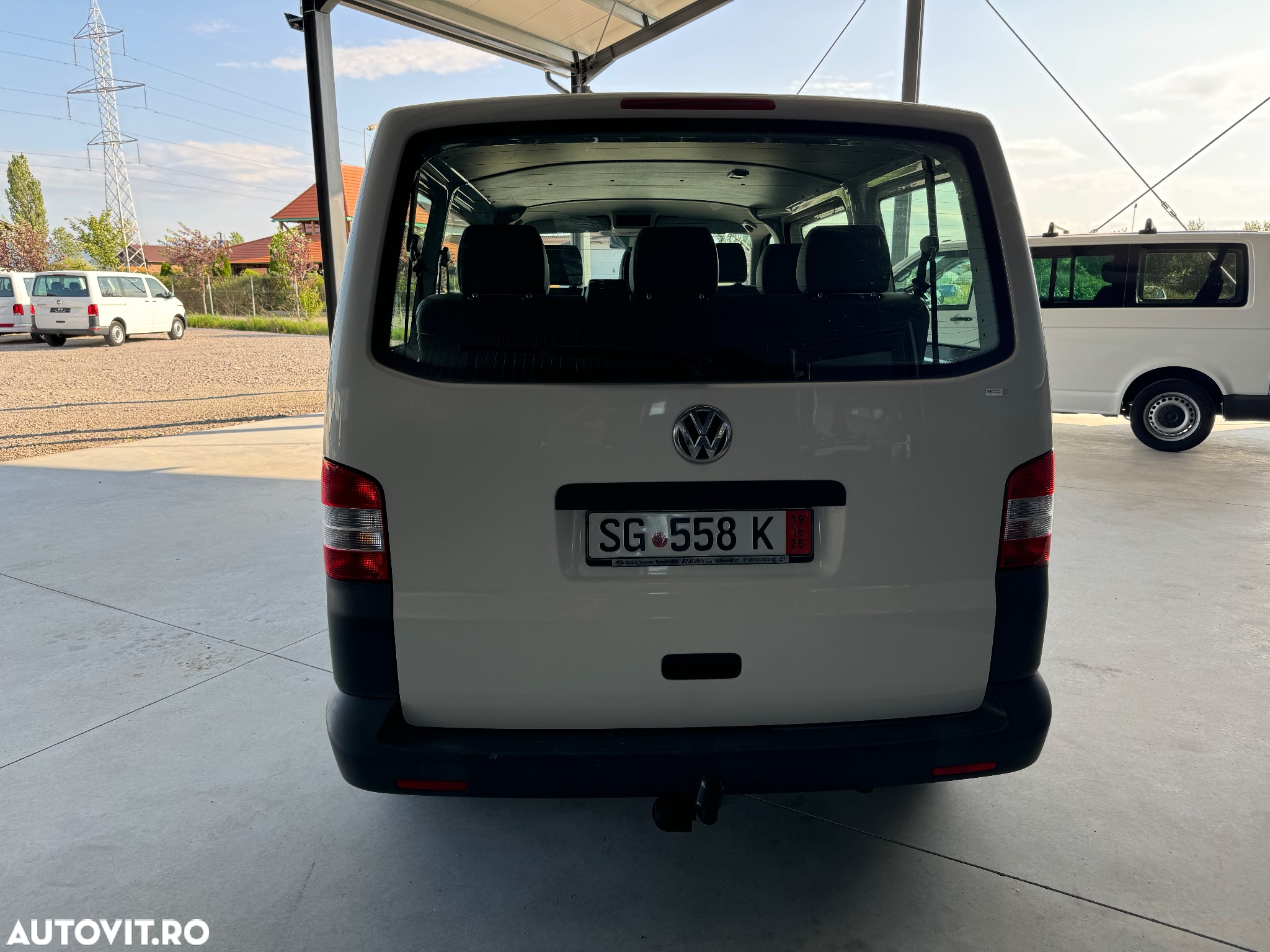 Volkswagen Transporter - 9