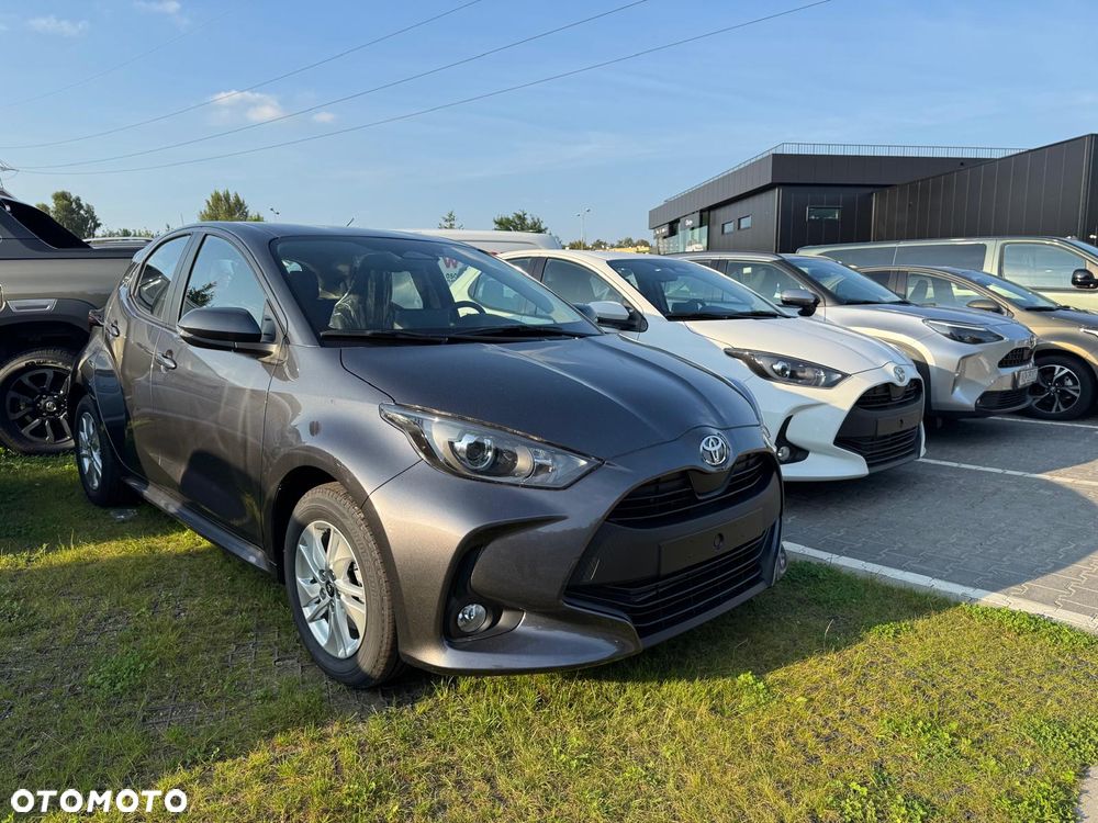 Toyota Yaris ver-hybrid-1-5-comfort - 15
