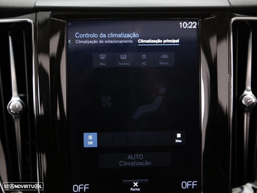 Volvo XC 60 2.0 T6 PHEV R-Design AWD - 25