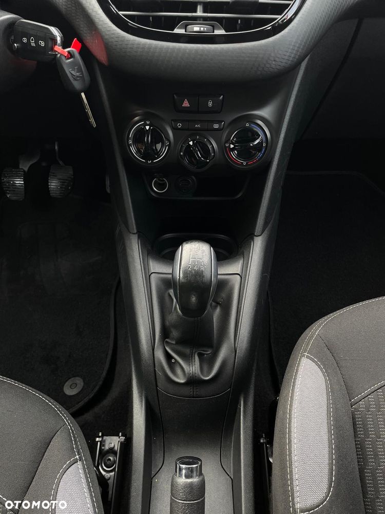 Peugeot 208 82 PureTech Style - 20