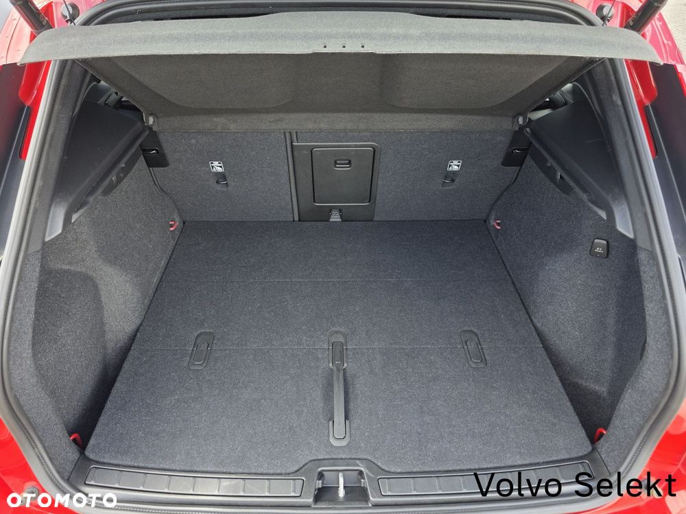 Volvo XC 40 - 18