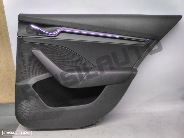Forra De Porta Trás Direita 5e786_7024k Skoda Octavia Iv Combi - 1