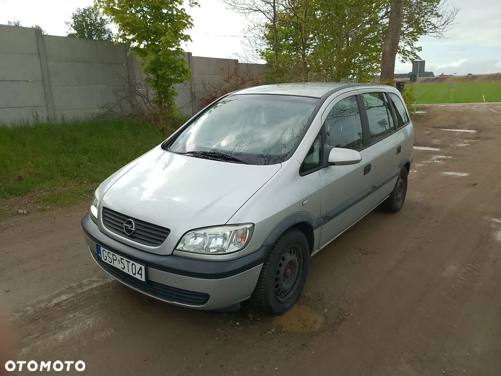 Opel Zafira 1.6 16V Comfort - 1