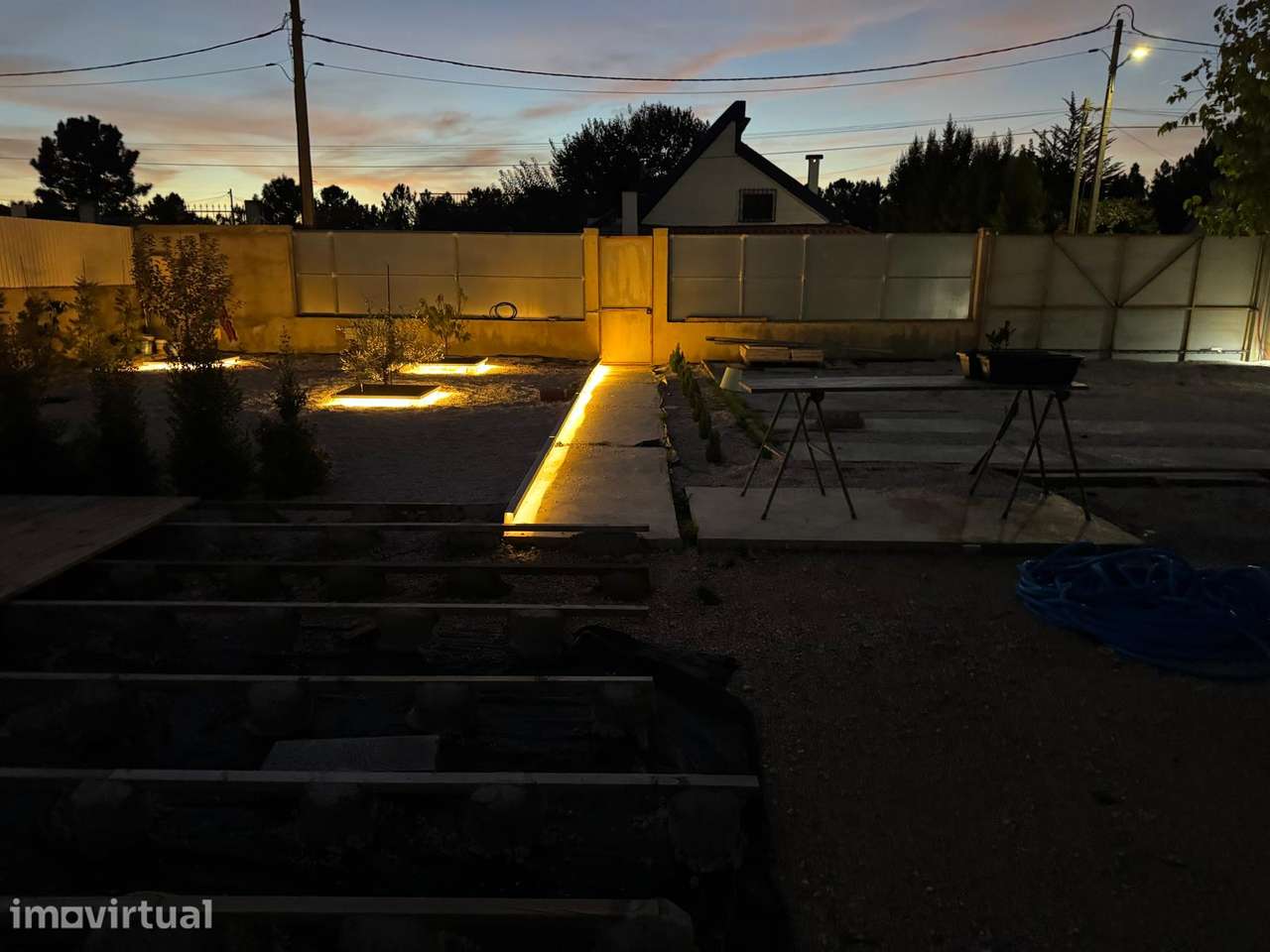 Terreno Urbano Sem Viabilidade de Construção - Grande imagem: 2/10