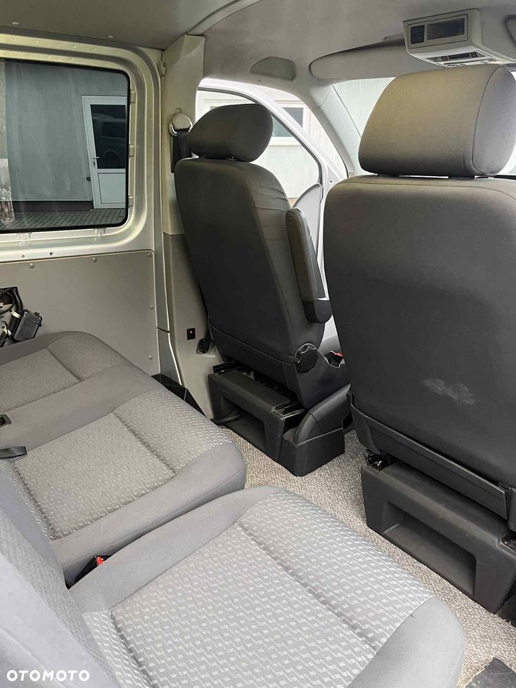 Volkswagen Transporter - 25