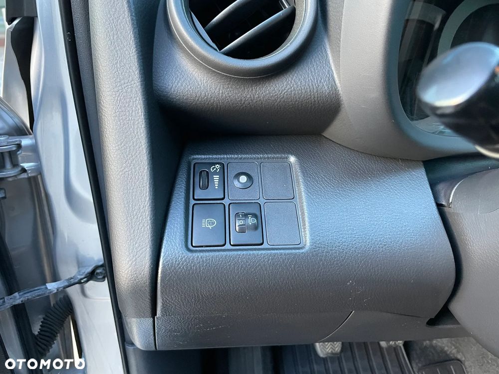 Toyota RAV4 - 29