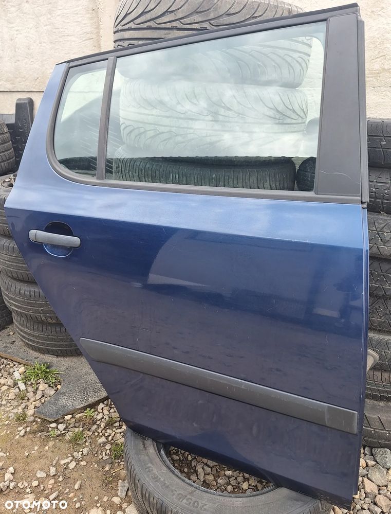 DRZWI PRAWY TYŁ-  SKODA FABIA II HATCHBACK- 2007-10R -KOLOR 9462 - 2