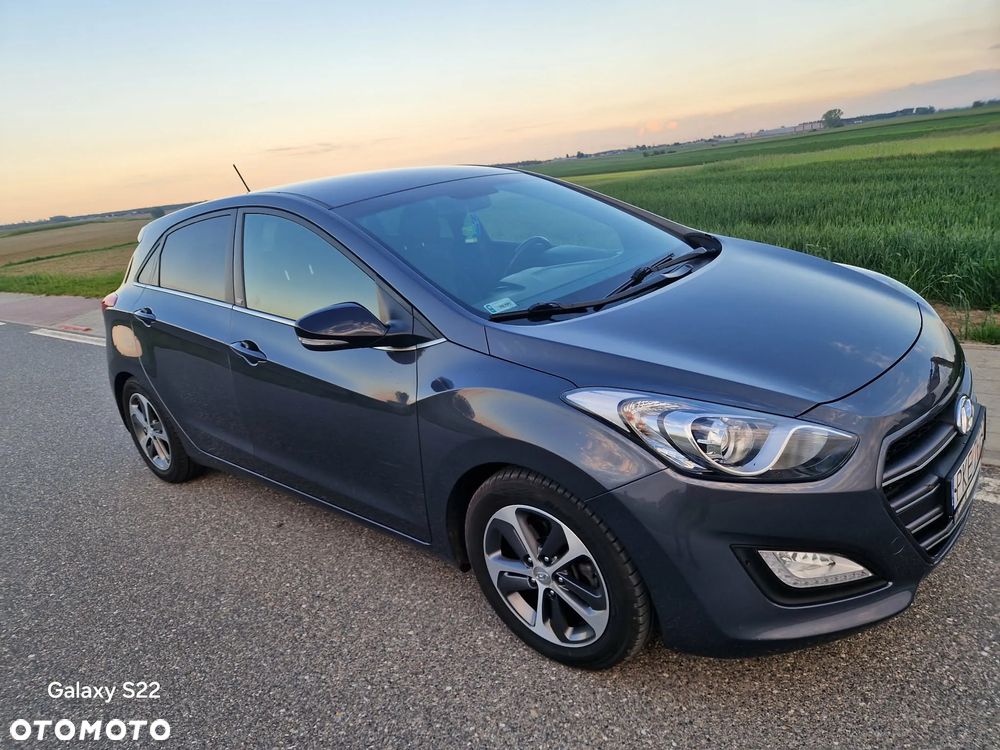 Hyundai i30 1.6 CRDi BlueDrive Go DCT - 2