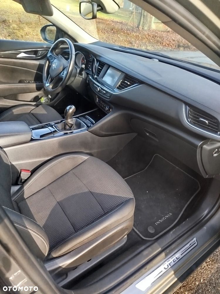 Opel Insignia - 10