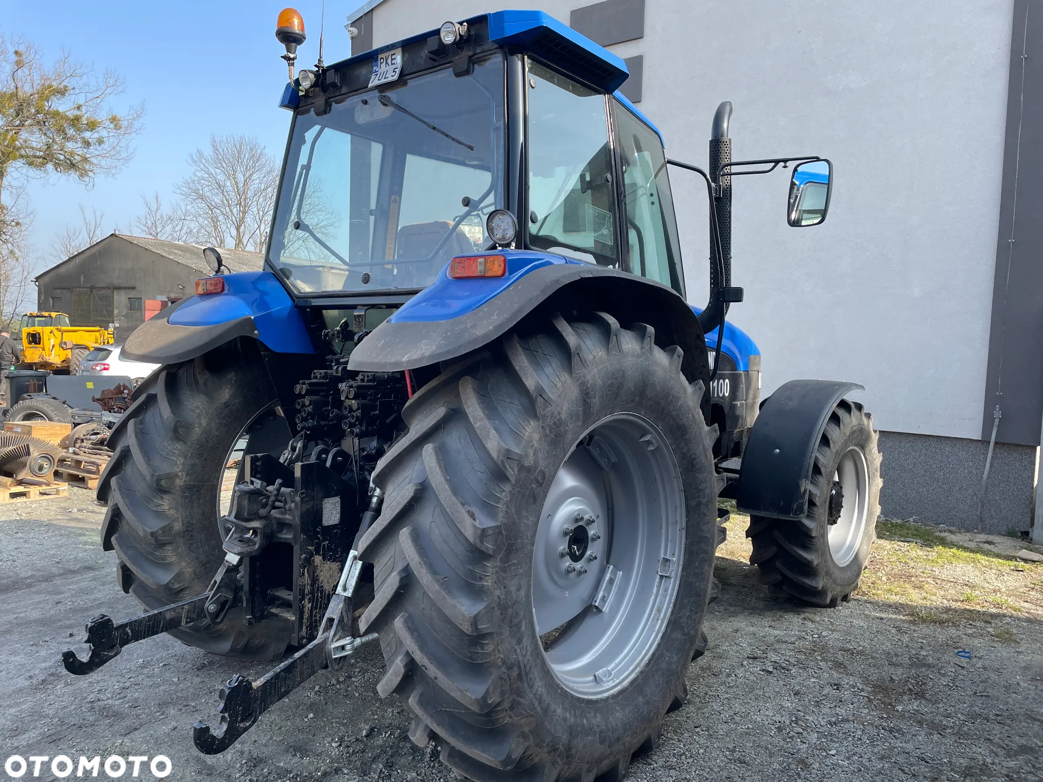 New Holland M100 - 11