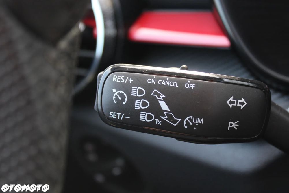 Skoda Fabia 1.5 TSI Monte Carlo DSG - 10
