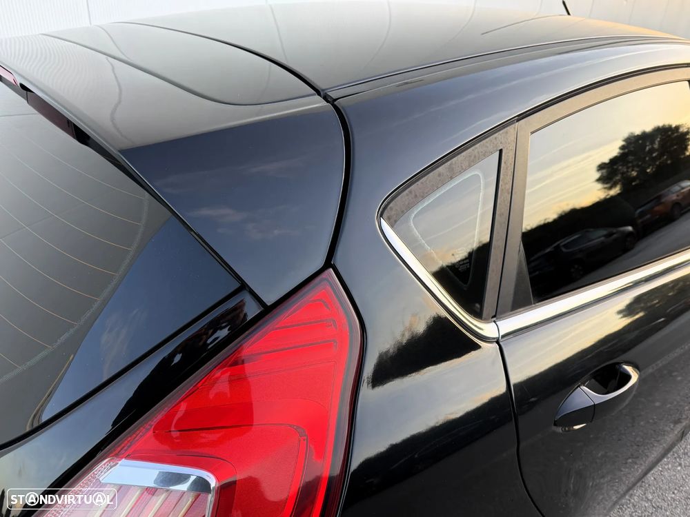 Ford Fiesta 1.5 TDCi Titanium - 19