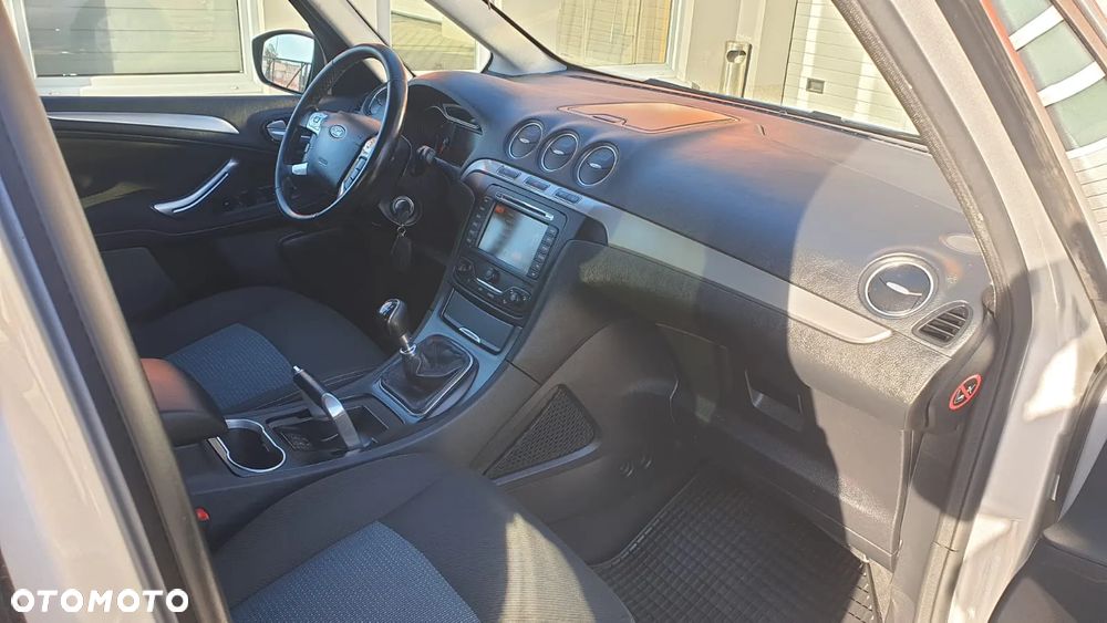 Ford Galaxy 2.0 TDCi Trend - 11