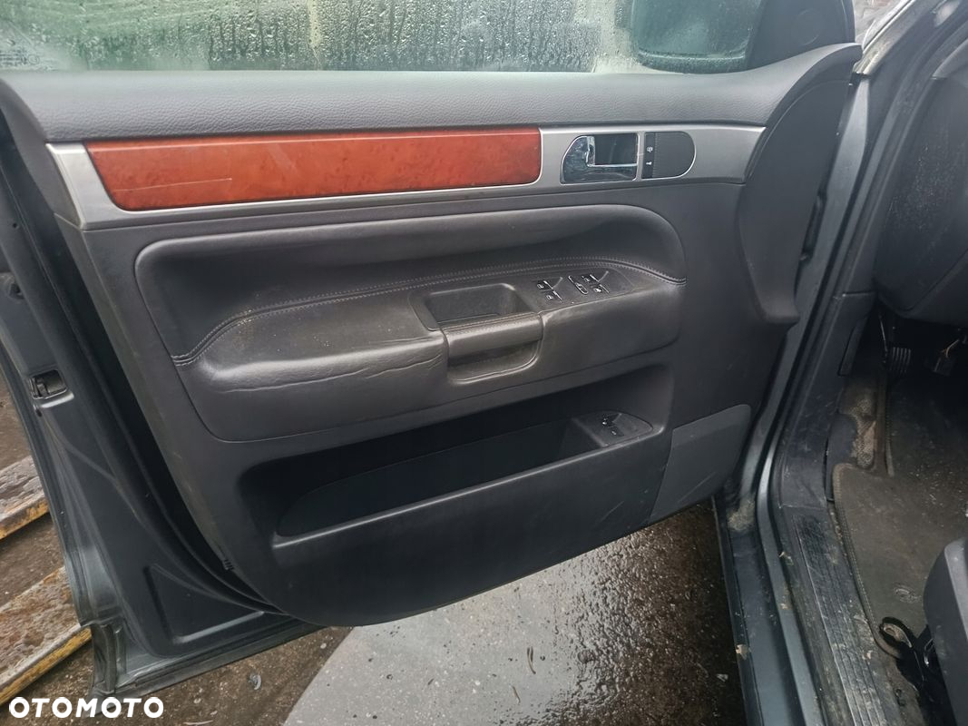 TOUAREG 7L BOCZKI DRZWI PRZÓD PRAWY SKÓRA - 2