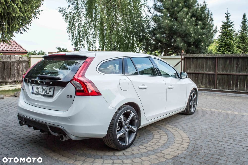 Volvo V60 D4 Geartronic RDesign - 11