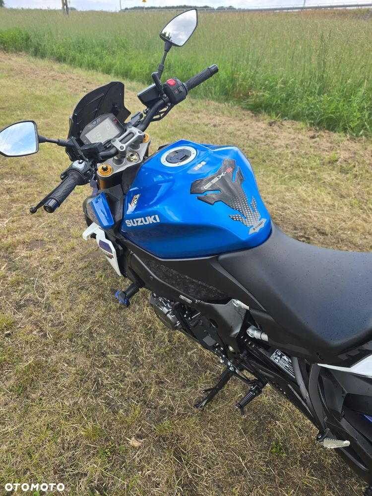 Suzuki GSX 1000 - 9