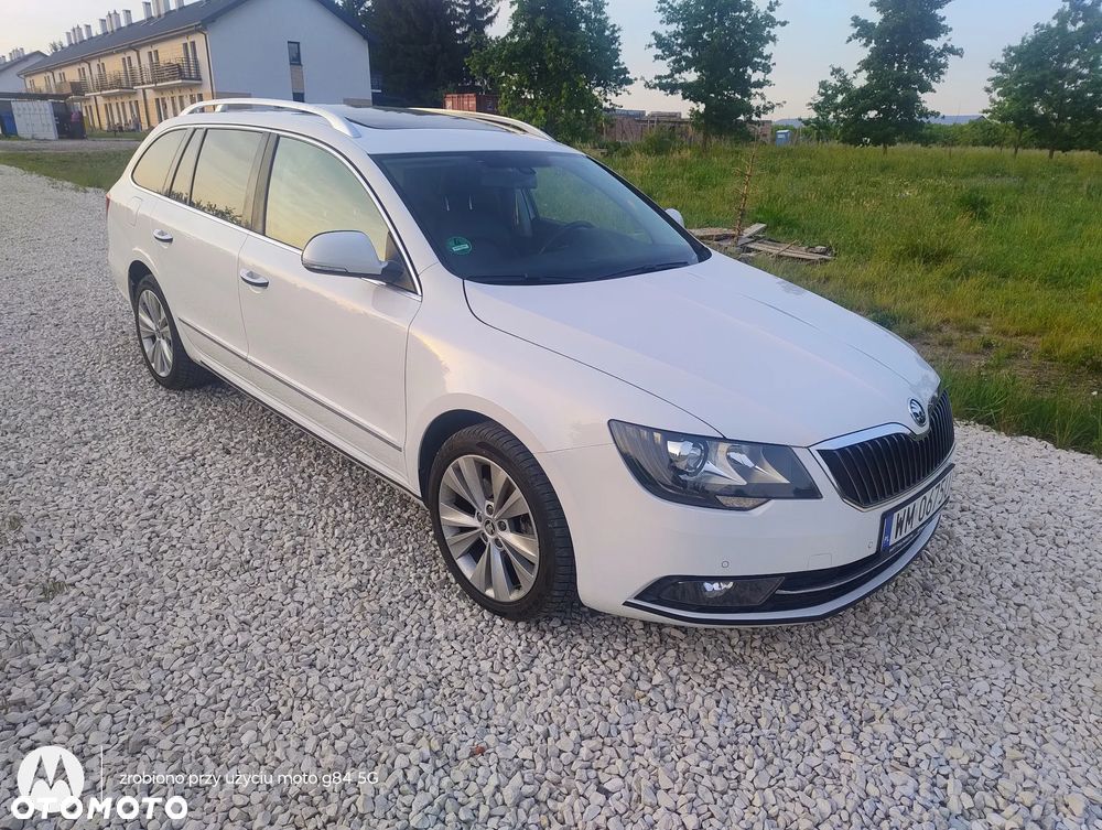 Skoda Superb 2.0 TDI Green tec DSG Exclusive - 3