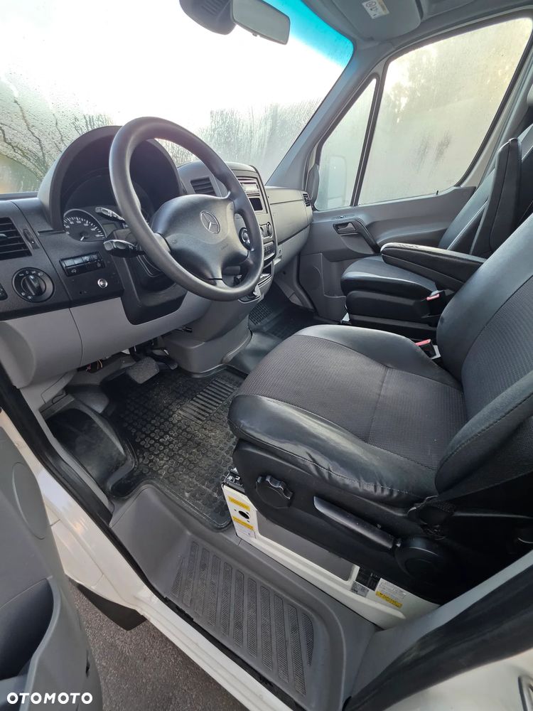 Mercedes-Benz Sprinter - 23