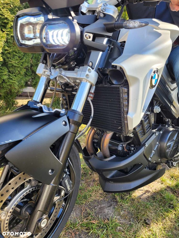 BMW F - 11