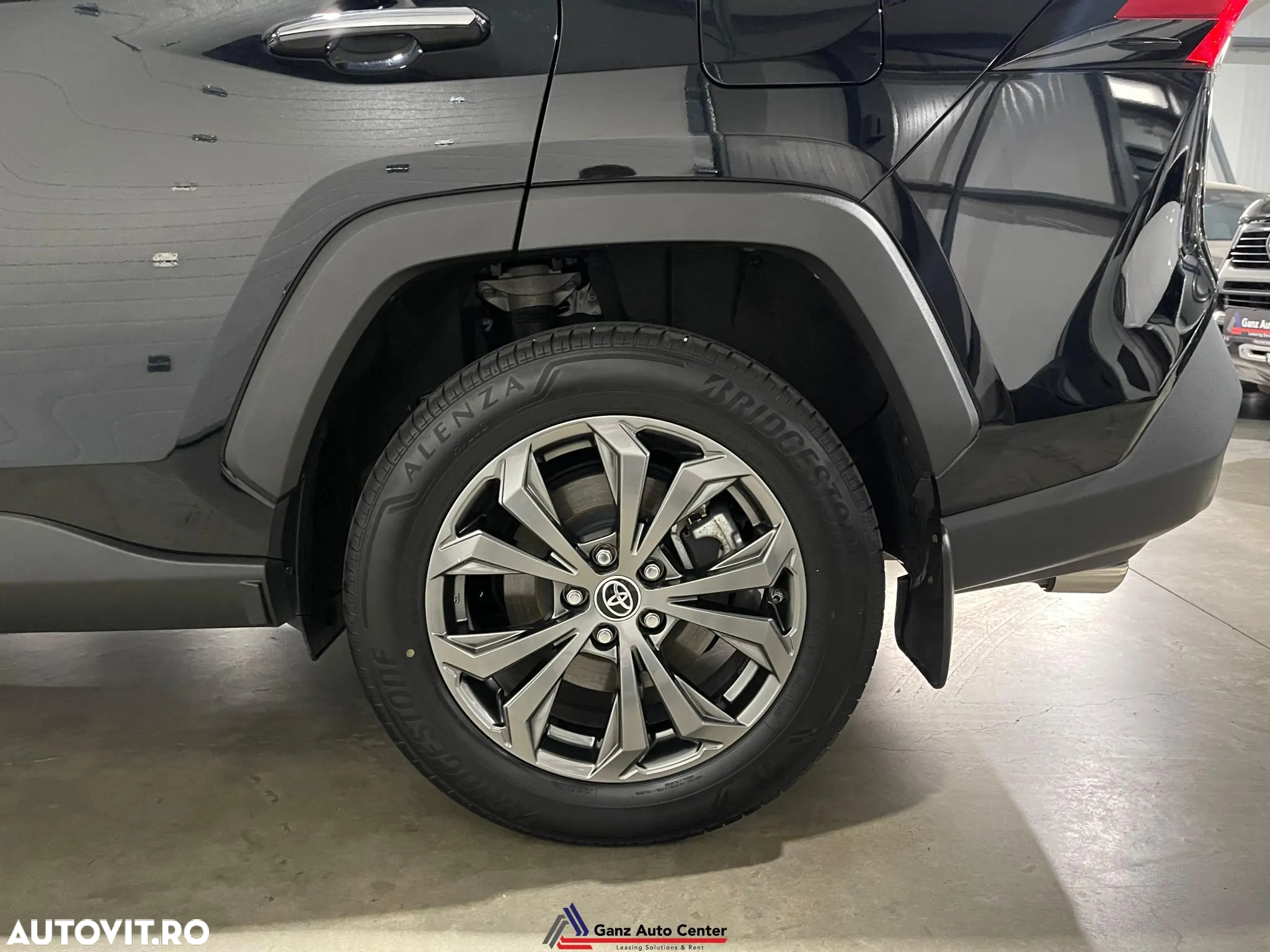 Toyota RAV4 2.5 Hybrid VVT-iE 4x4 Luxury - 28