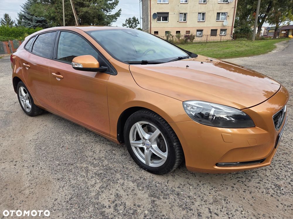 Volvo V40 2014 photo 2