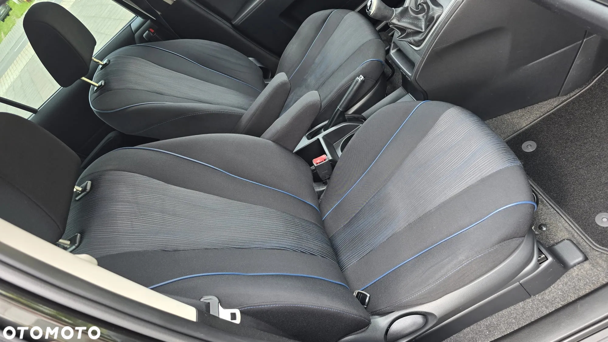 Mazda 5 - 25