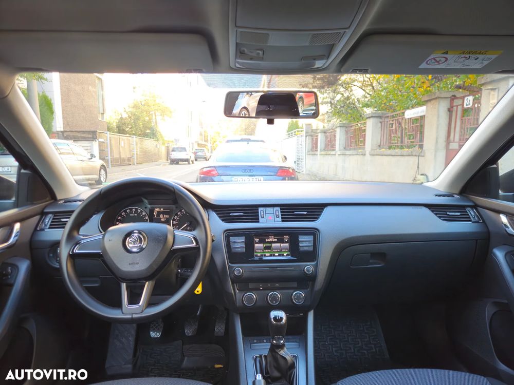 Skoda Octavia 1.6 TDI GREENLINE - 10