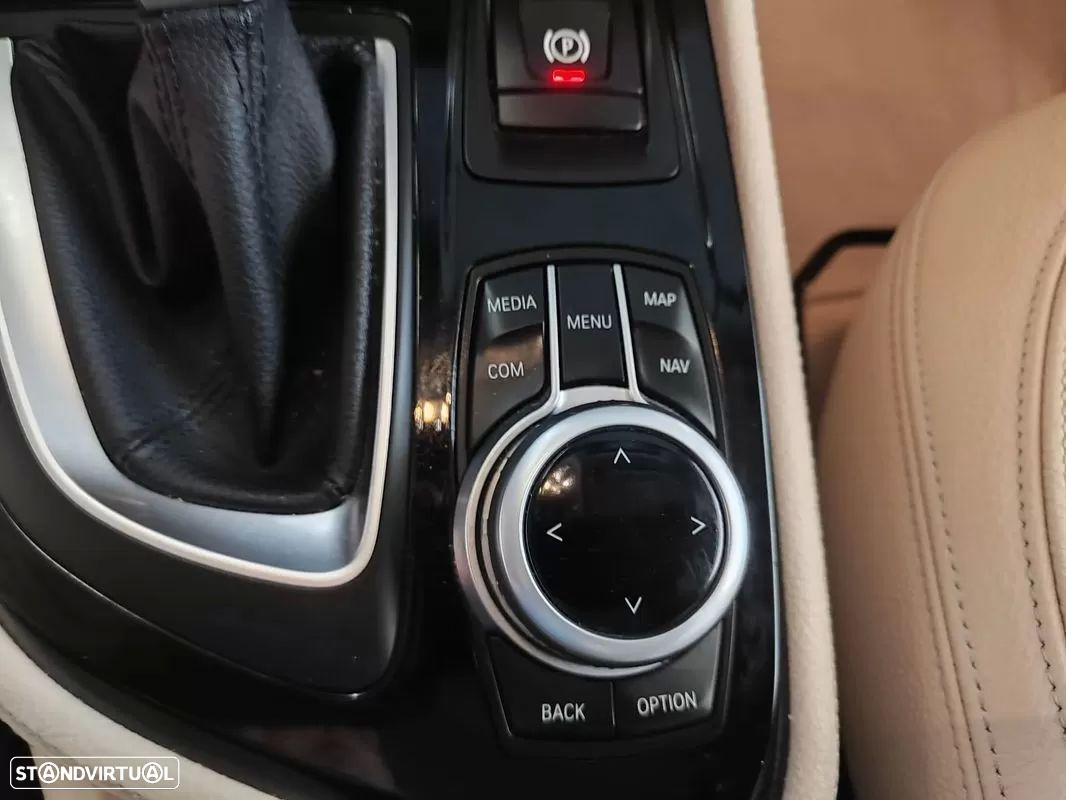 BMW 216 Active Tourer d Line Luxury Auto - 39