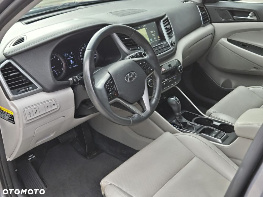 Hyundai Tucson - 10
