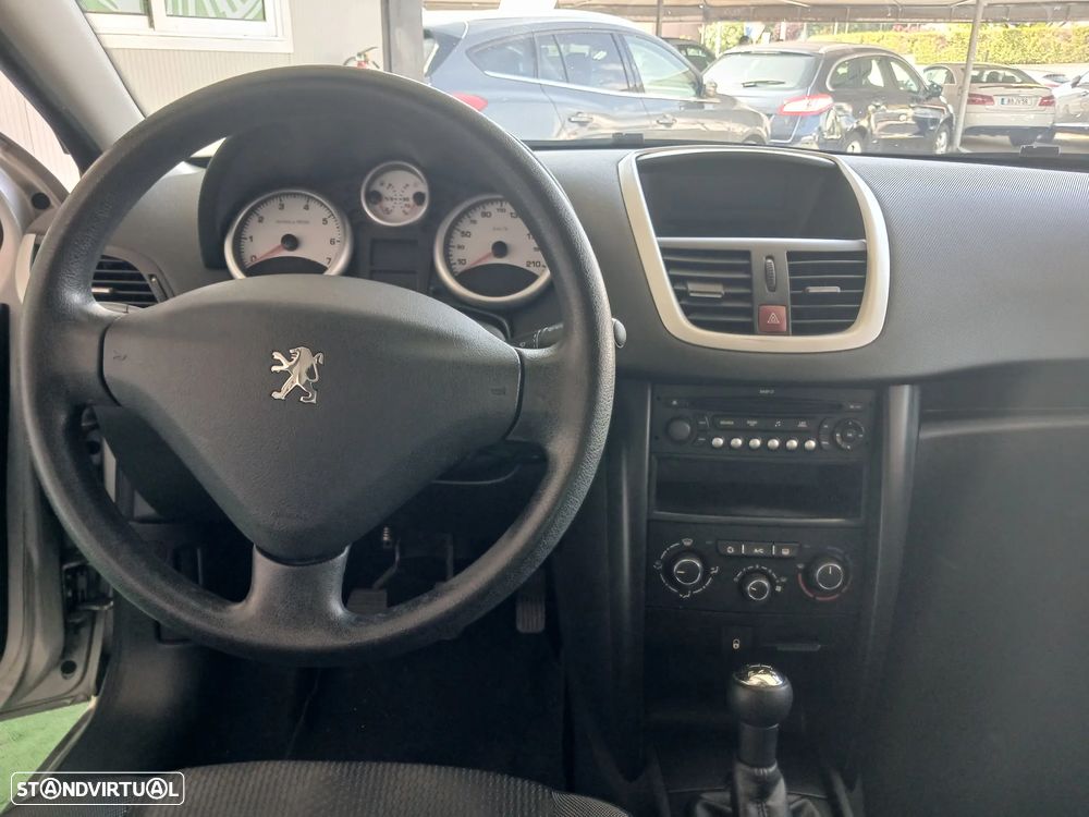 Peugeot 207 1.4 16V Premium - 9