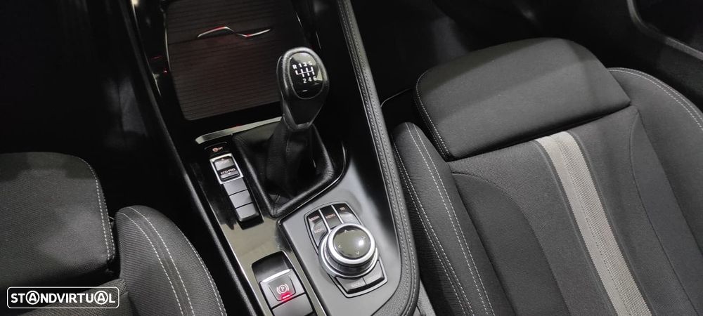 BMW X1 18 d sDrive Line Sport - 38