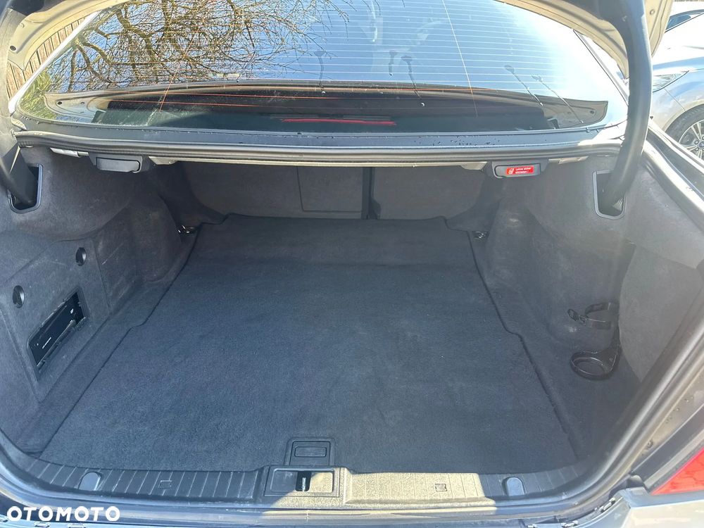 Mercedes-Benz Klasa E - 22