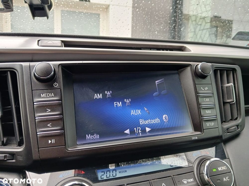 Toyota RAV4 Hybrid Premium 4x2 - 18