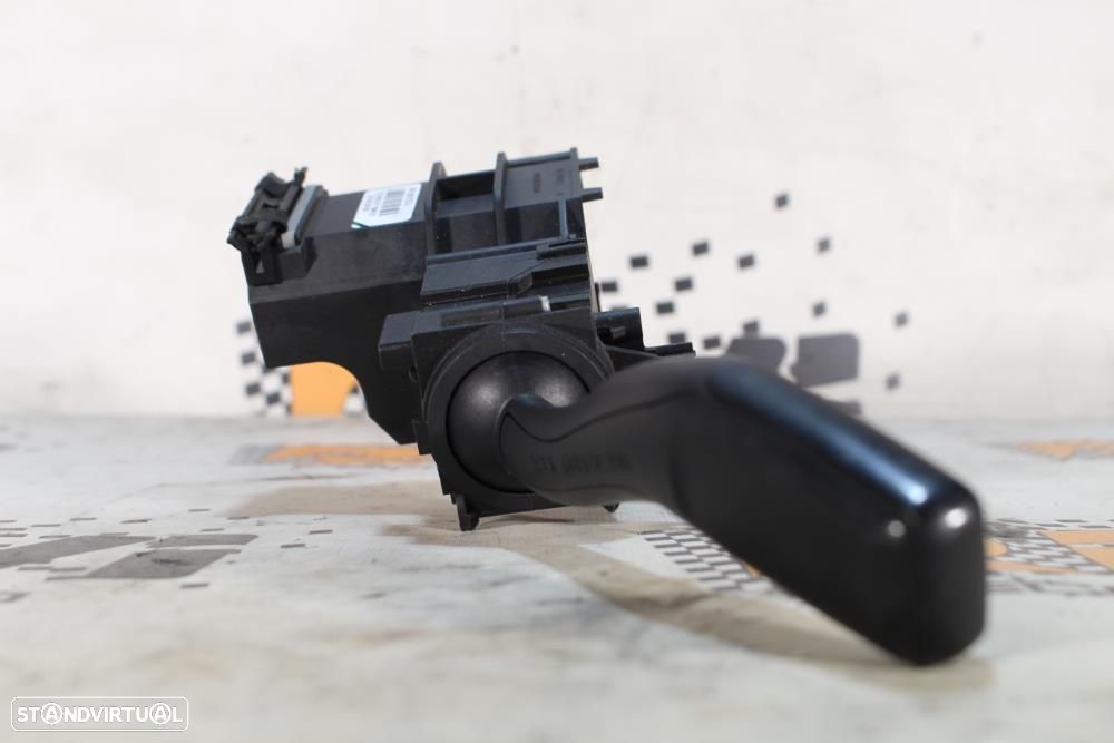 Manete Das Luzes / Piscas Audi A4 (8E2, B6)  4E0953513a / 01104601 - 2