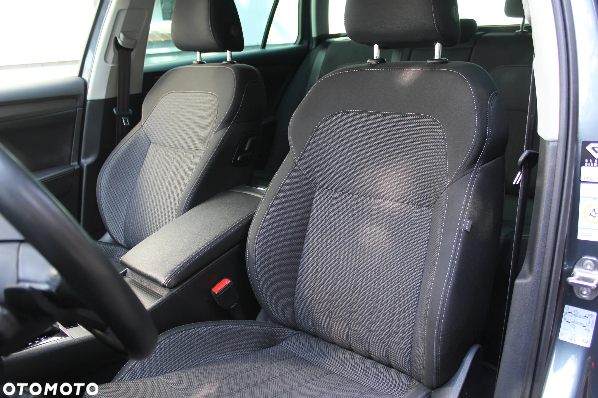 Skoda Superb 2.0 TDI DSG Ambition - 24