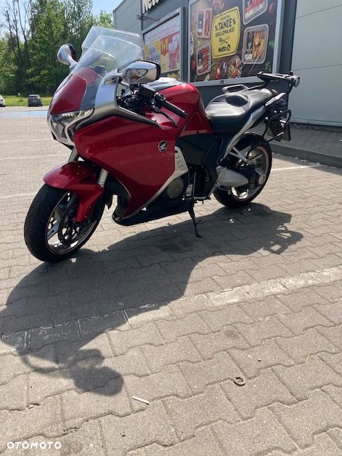 Honda VFR - 9