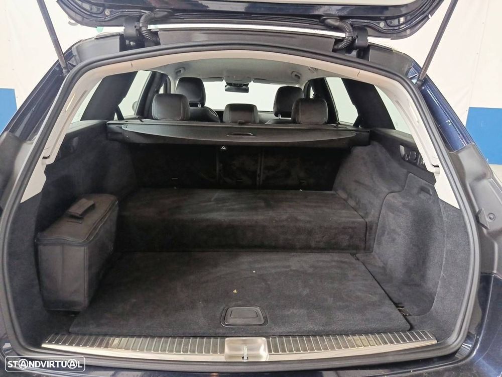 Mercedes-Benz E 300 - 6