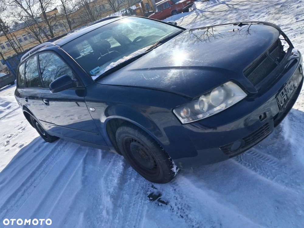 Audi A4 B6 Avant Kombi silnik 1.6 ALZ 8V 102 KM skrzynia biegów ENL drzwi klapa zderzak błotnik LY5K granatowy lampa zamek alternator rozrusznik wiązka przewód rura sterownik moduł zegary fis tempomat szyba lewarek boczek fotel niebieski panel mcperson zwrotnica belka sanki maglownica pompa mechanizm zamek zacisk kolektor lusterko tłumik wydech wykładzina tapicerka schowek głośnik wzmacniacz harman atrapa osłona listwa bagażnika małysz WSZYSTKIE CZĘŚCI NA CZĘŚCI - 9