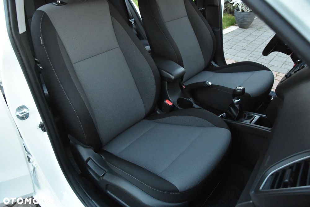 Hyundai i20 - 18