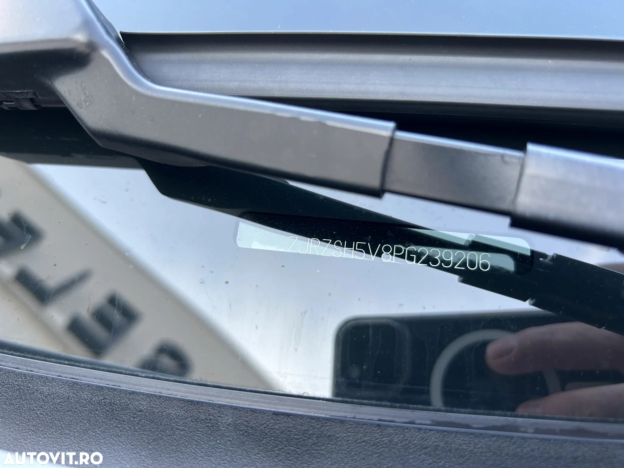 Volvo S60 T8 eAWD R-Design - 32