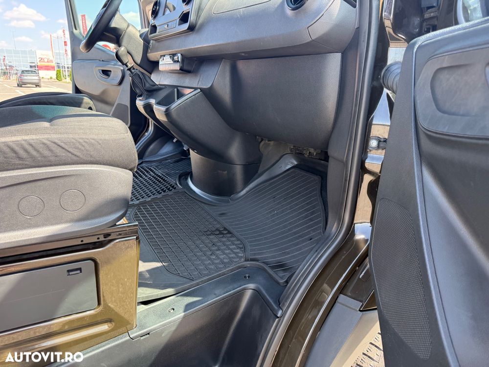 Mercedes-Benz Sprinter - 29